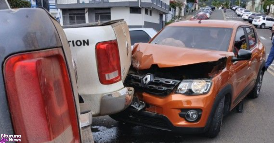 Gestante fica ferida em colisão entre moto e carro no centro de Porto União