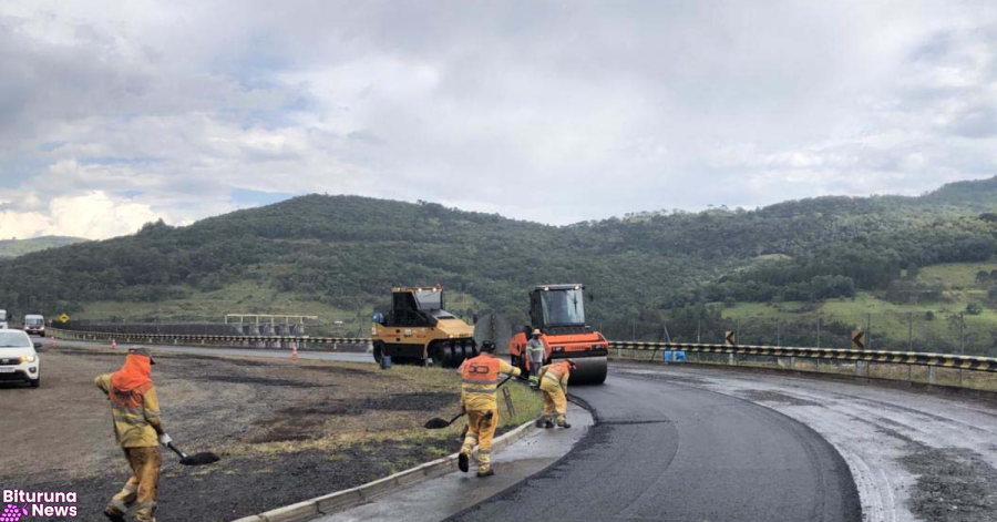 Rodovia de Pinhão recebe serviços de conservação do pavimento do DER/PR