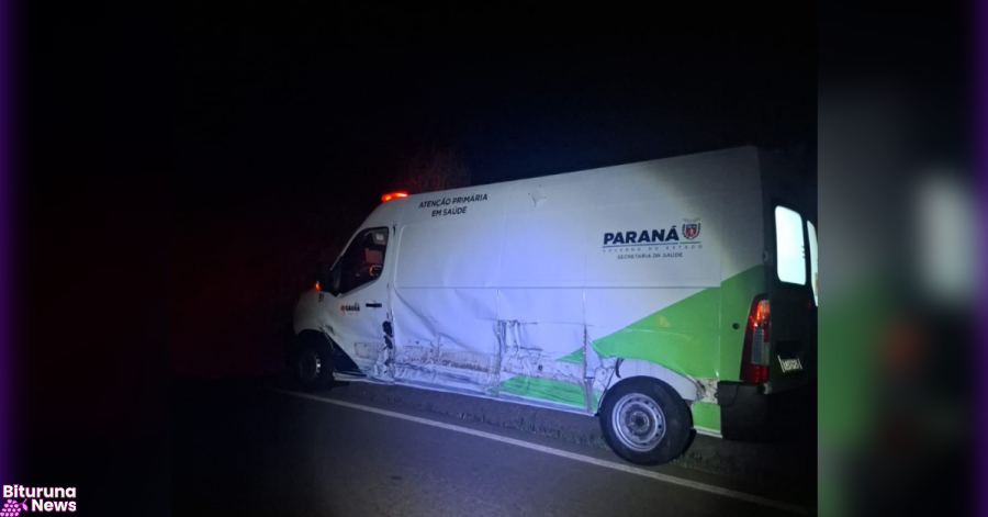 Acidente na PR-170 envolve ambulância, e motorista foge do local