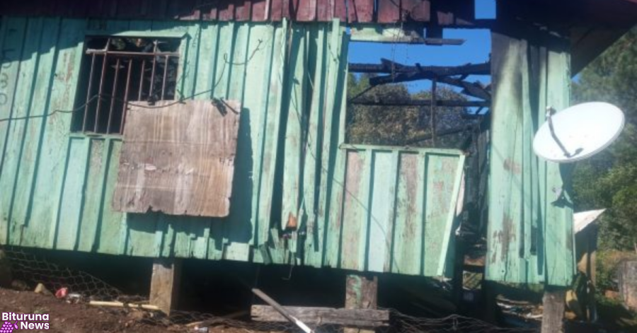 Incêndio destrói casa vazia em General Carneiro e proprietário relata ameaças anteriores