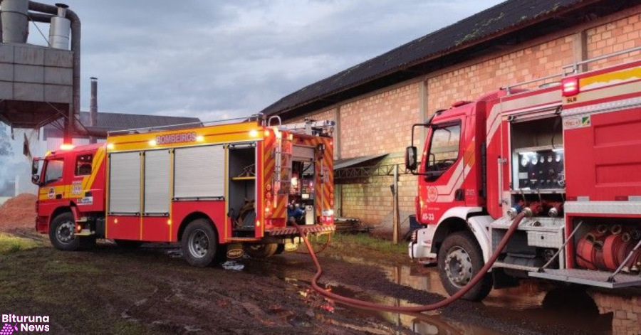 Incêndio em caixa de pó mobiliza bombeiros em empresa de compensados em Porto União
