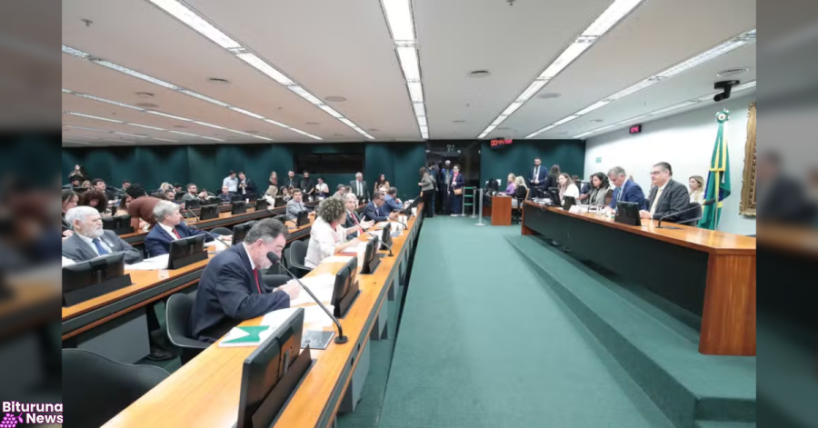 CCJ da Câmara aprova PEC que reduz maioridade penal para 16 anos