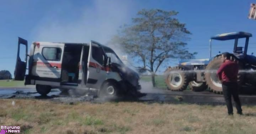 Ambulância de Pinhão pega fogo na PR-170; motorista retirou pacientes antes das chamas se espalharem
