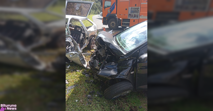 Motorista fica preso às ferragens em colisão na BR-153, em General Carneiro, no domingo (12)