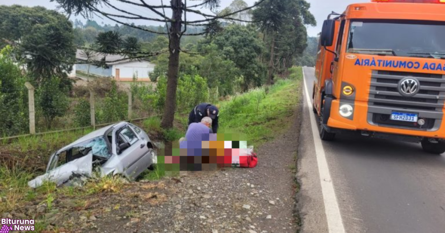 Carro sai da pista e bate em bueiro na BR-153; criança de 1 ano fica gravemente ferida em Mallet