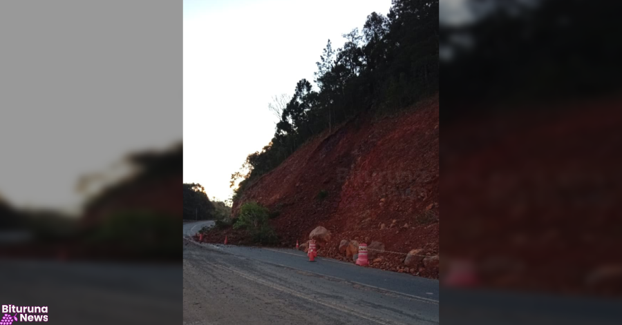 Deslizamento de terra é registrado na PR-170, sentido Bituruna-Pinhão